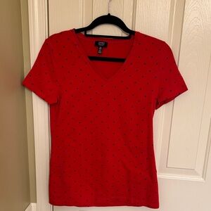 Jones New York Red Star Print V-Neck Tee
